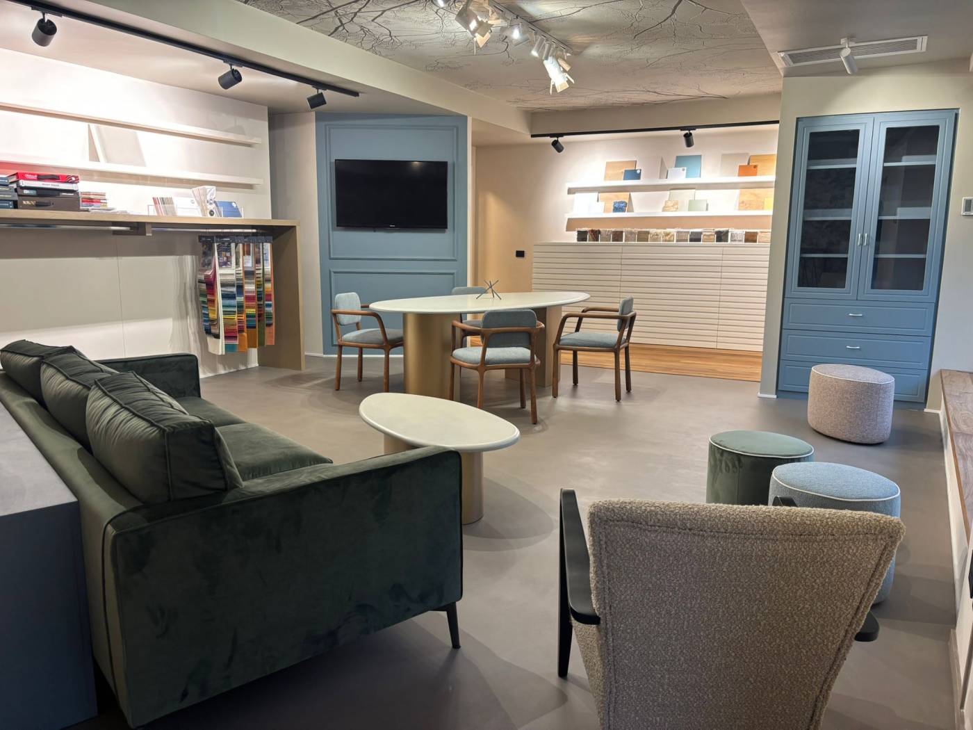 resinnova-resine-carta-da-parati-showroom-bergamo-3